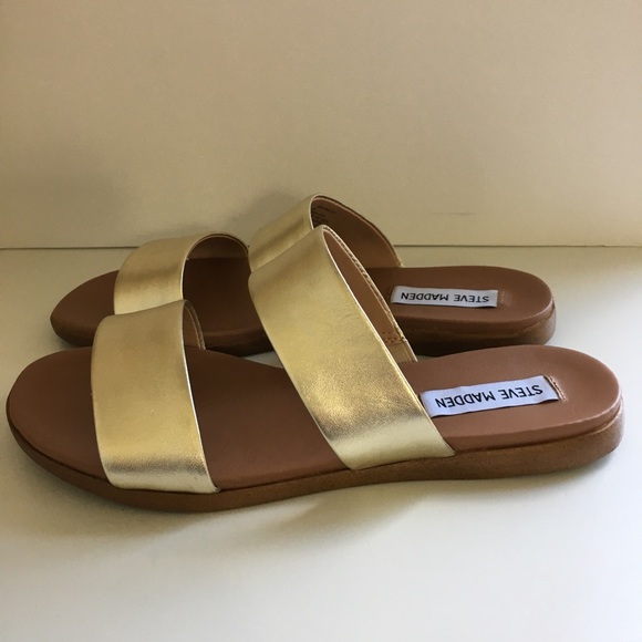 Steve Madden Dual Flat Gold Leather Sandal - Picture 4 of 7